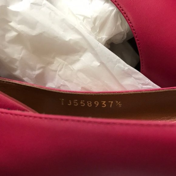 NWT VALENTINO GARAVANI Classic Leather Flats - Picture 6 of 10